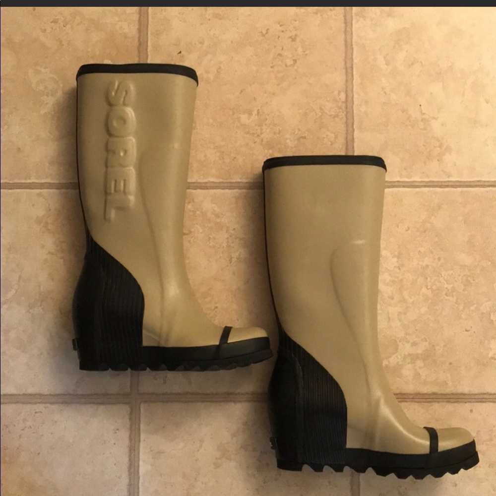 Sorel rain boots